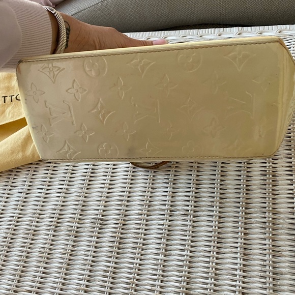 Louis Vuitton Pearl Reade Vernis bag - Picture 8 of 11